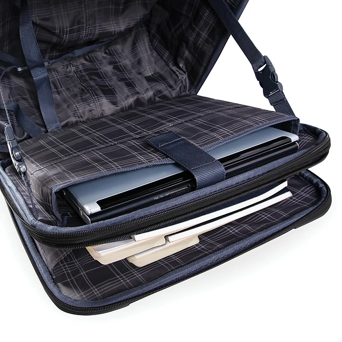 Perry Ellis Excess Rolling Laptop Briefcase, Black Nylon (PE-WT-1100-BK) 6 Perry Ellis Excess Rolling Laptop Briefcase, Black Nylon (PE-WT-1100-BK) - Image 6